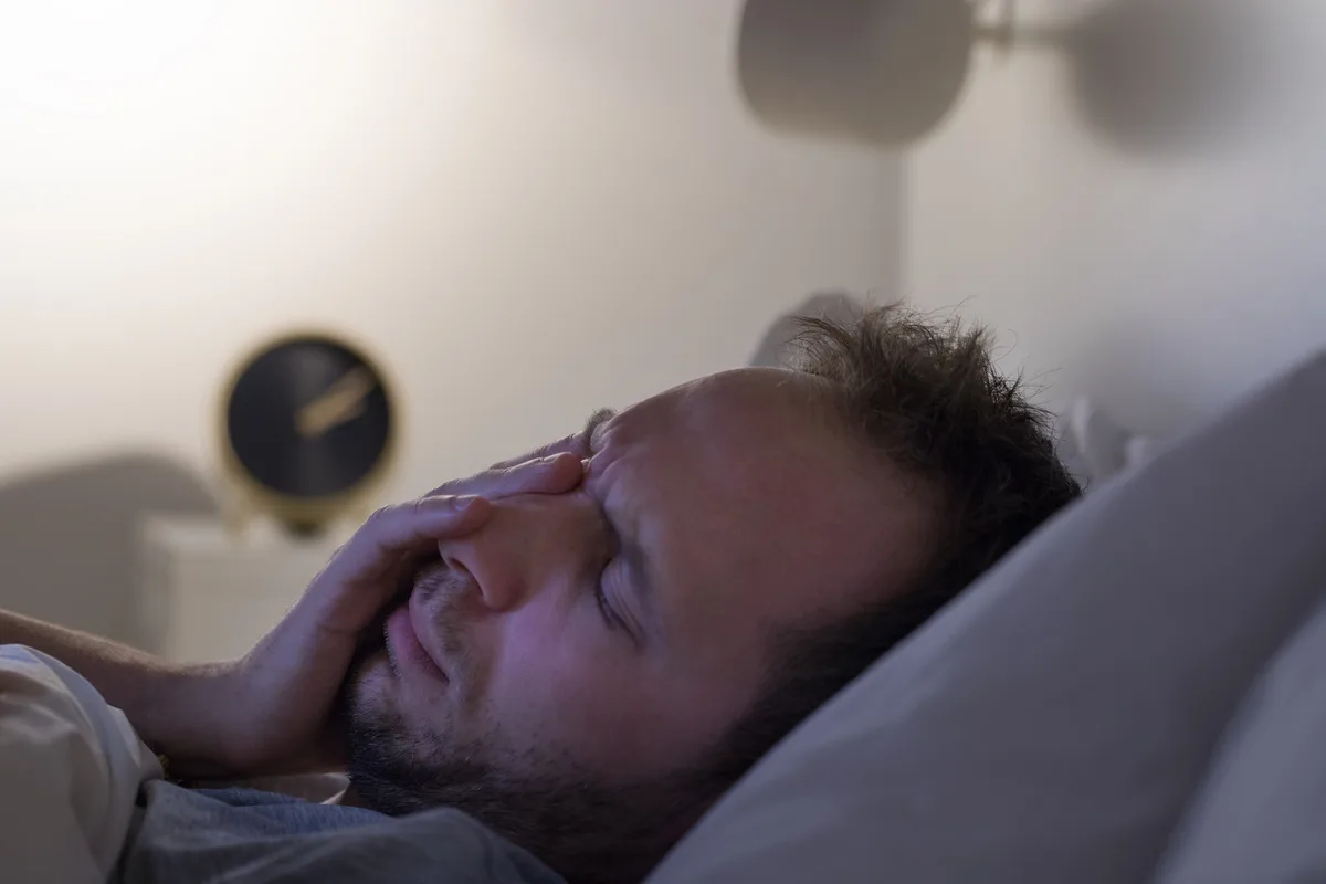 Researchers found a 'golden hour' for bedtime, and it's surprisingly specific