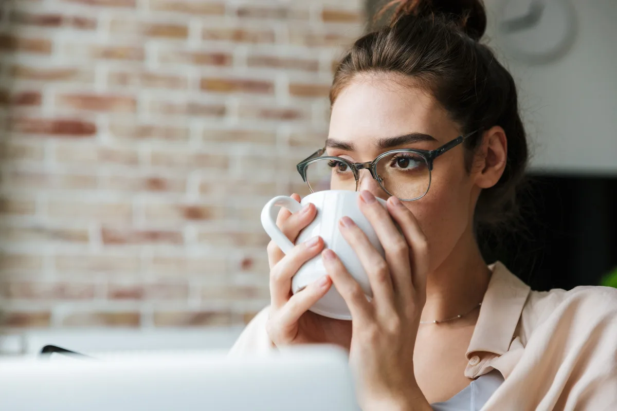 Dit is wat koffie mogelijk verandert aan je lichaam, terwijl de weegschaal het niet laat zien