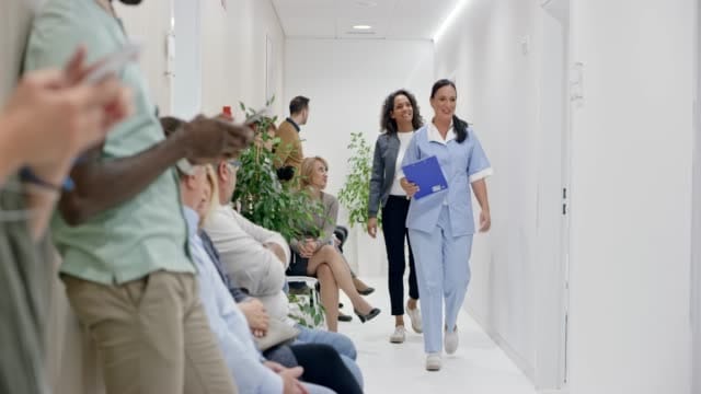 3 εβδομάδες μετά τη γέννηση των διδύμων, η μαμά αισθάνθηκε αδιαθεσία - όταν ο γιατρός βλέπει τον υπέρηχο, λέει: "Λυπάμαι"