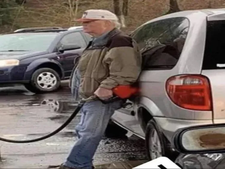 Κοιτάξτε δύο φορές, γελάστε δύο φορές: 40 εξωφρενικά διασκεδαστικές φωτογραφίες σωσίας