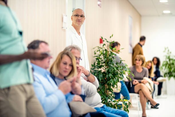 3 εβδομάδες μετά τη γέννηση των διδύμων, η μαμά αισθάνθηκε αδιαθεσία - όταν ο γιατρός βλέπει τον υπέρηχο, λέει: "Λυπάμαι"