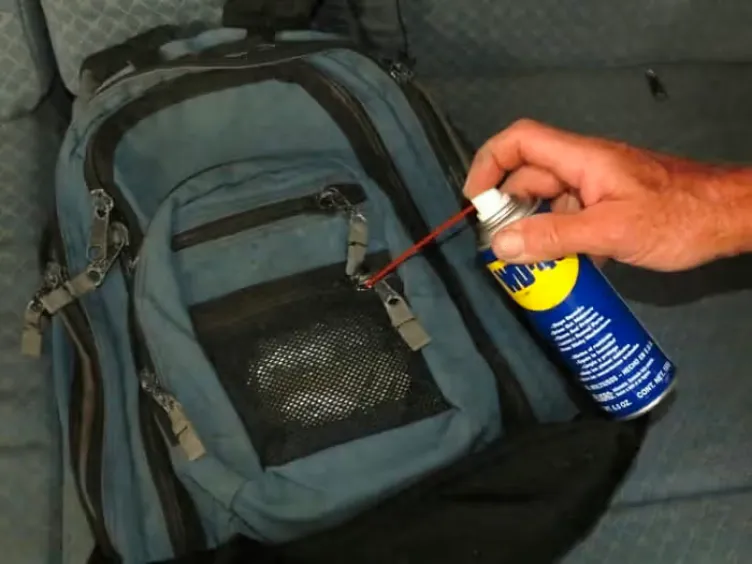 40 σπουδαία WD-40 Hacks που μπορείτε να χρησιμοποιήσετε σε όλο το σπίτι