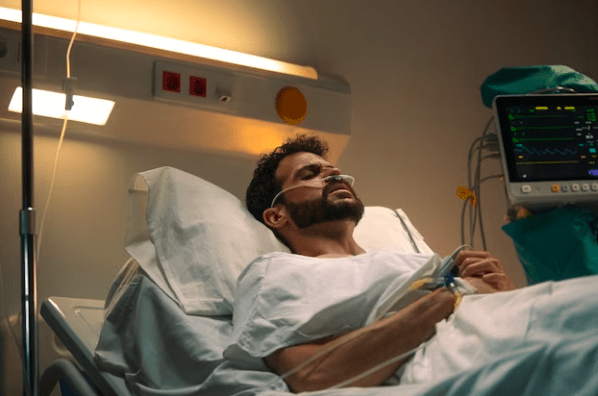Μετά από μισή δεκαετία σε κώμα, ο άνδρας ξυπνάει για να ακούσει τον γιατρό να λέει: "Λυπάμαι""