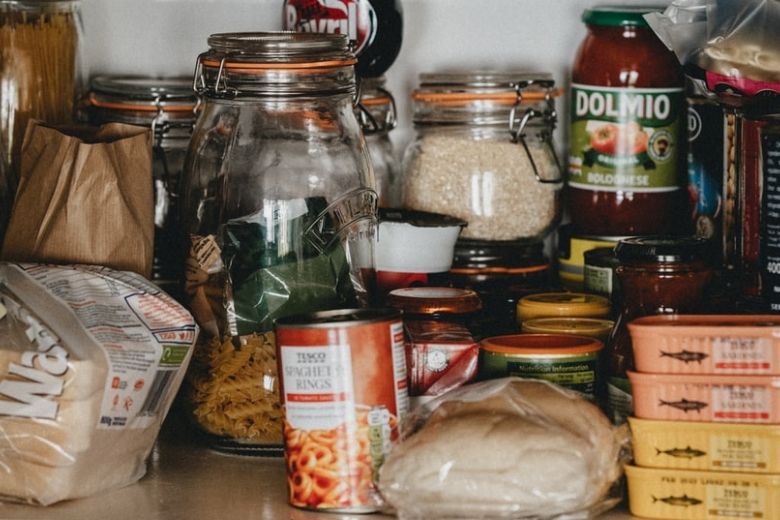 Pas suffisamment d’espace de stockage dans votre cuisine ? C’est du passé grâce à ces astuces pratiques