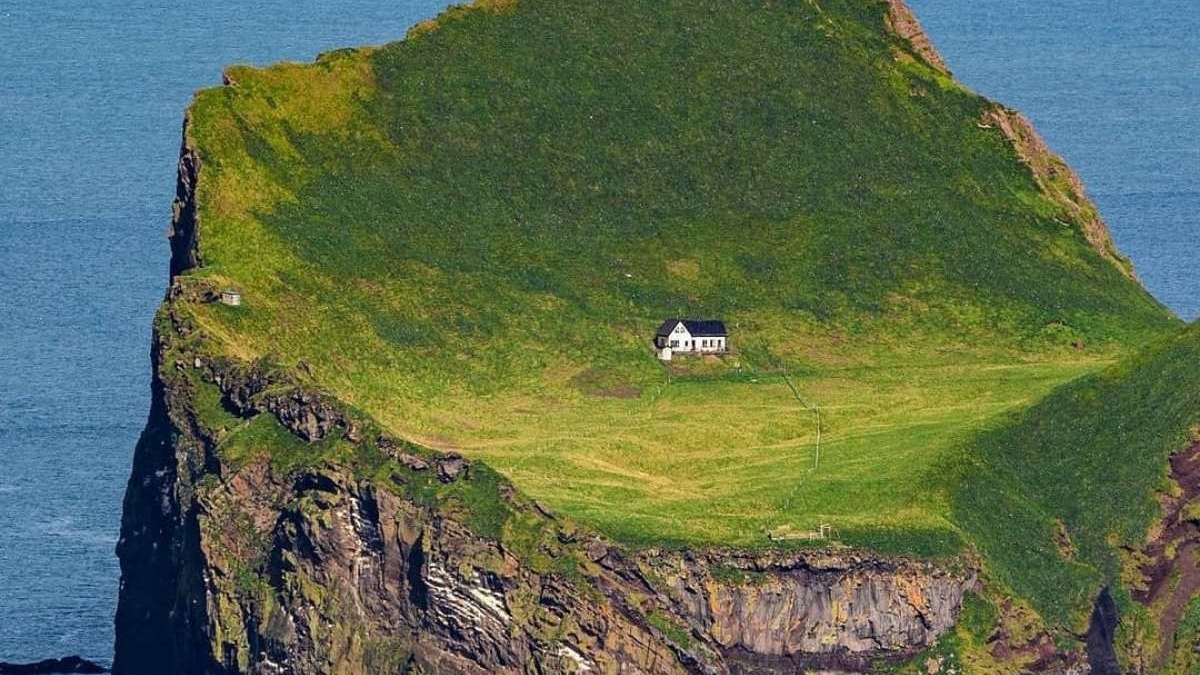 Cette femme de 87 ans vit seule sur une île isolée - Pour la première fois, elle ouvre les portes