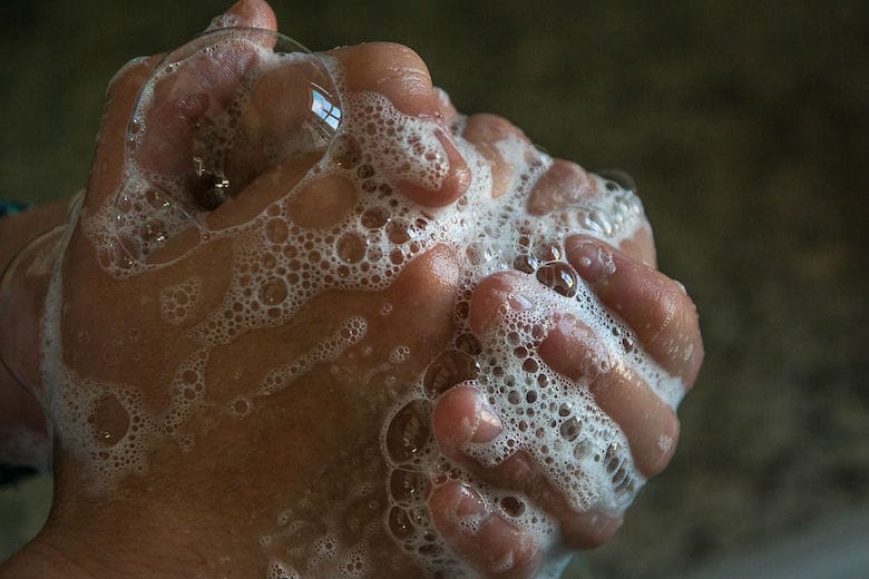 Voici comment se laver les mains correctement selon l’Organisation Mondiale de la Santé