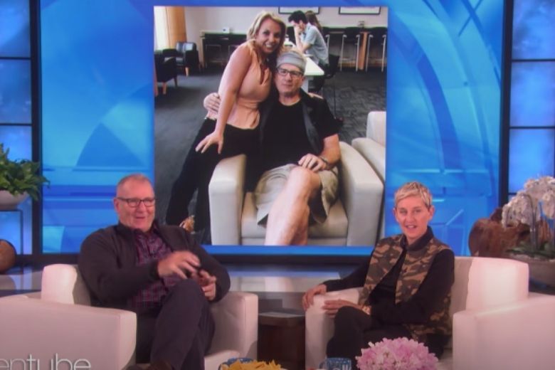 Ed O'Neill de Modern Family n'a pas réalisé avec qui il posait sur cette photo.