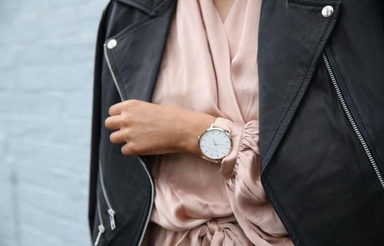 Does your jacket smell like sweat? Here are 4 tips to remove that smell