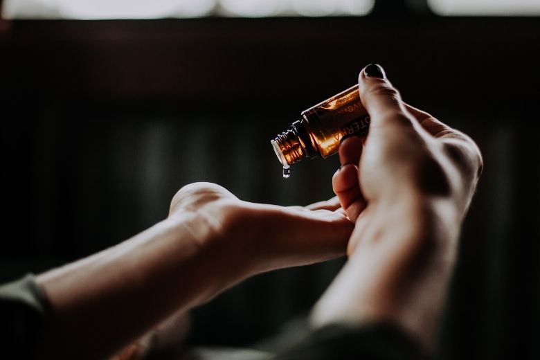 Do you suffer from dry hands? These are ways to easily get rid of dryness!