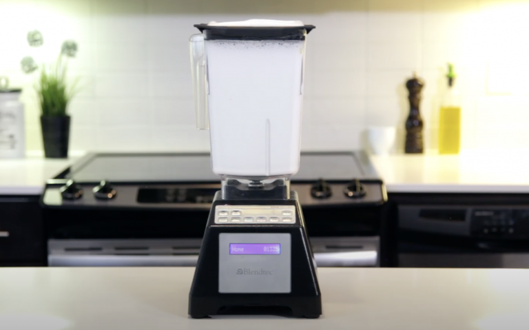 Wow! This lifehack makes cleaning your blender a piece of cake.