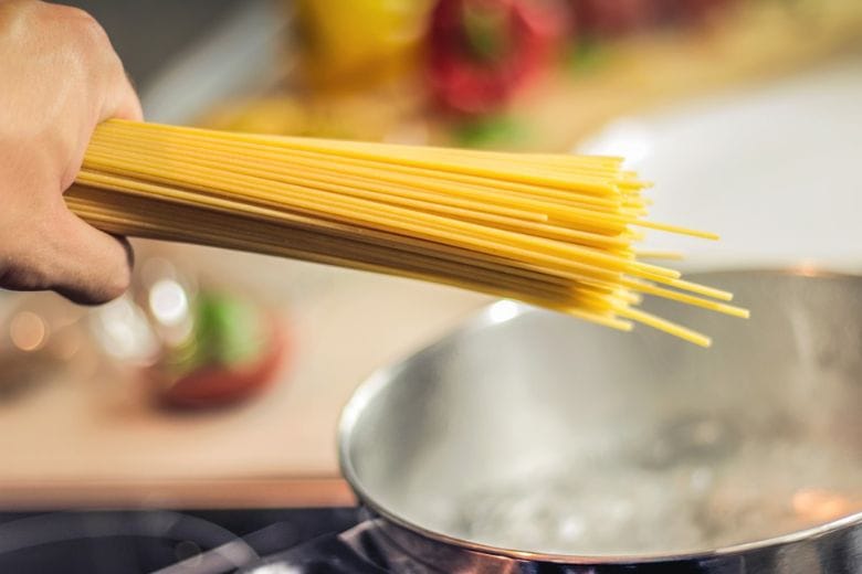 Chefs reveal the biggest mistakes most people make while cooking pasta