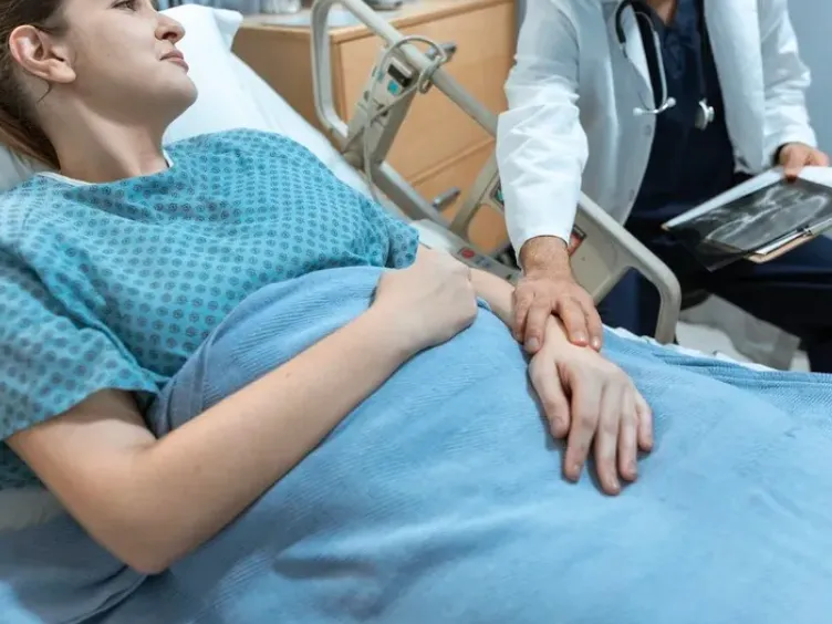 3 Weeks After Giving Birth To Twins, Mom Felt Sick – Doctor After Ultrasound: “I’m Sorry”
