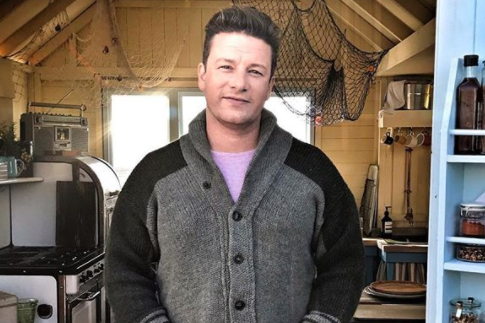 Do you recognize him? THIS is what Jamie Oliver looked like back in the day!