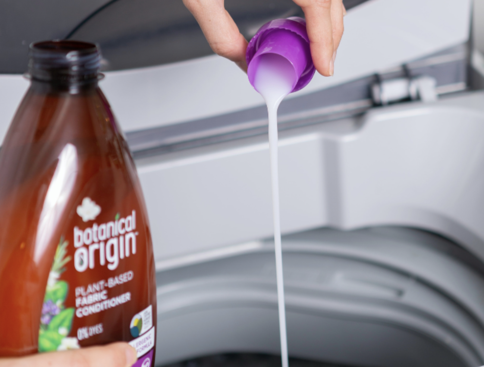 Here's How To Clean Your Washing Machine In Just 1 Minute
