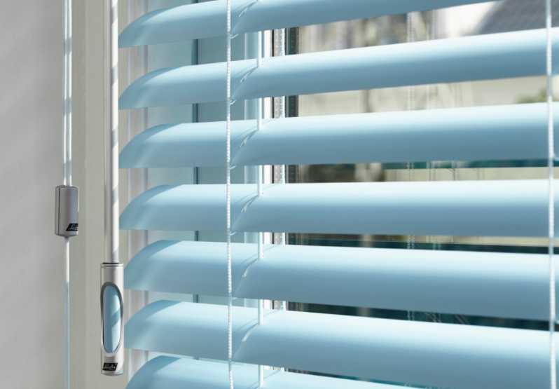 With THIS easy trick cleaning the window blinds will be no trouble at all!
