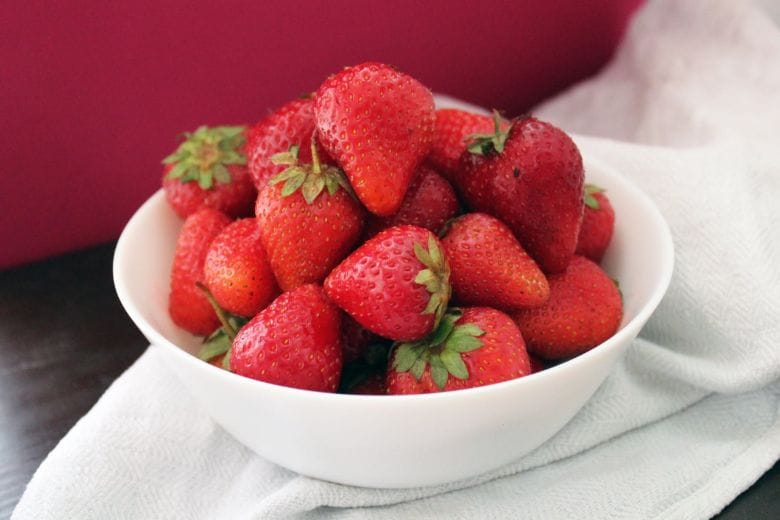 This is why you should blow-dry strawberries after buying them