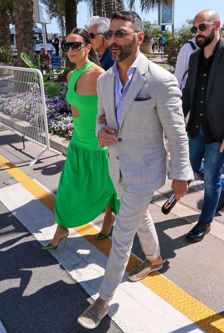 Wow! This is actress Eva Longoria's husband.