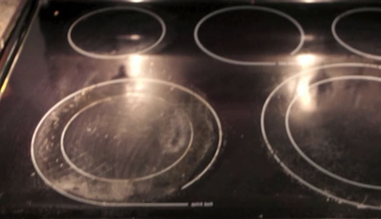 Got burn stains on your electric stove? This is how you remove them