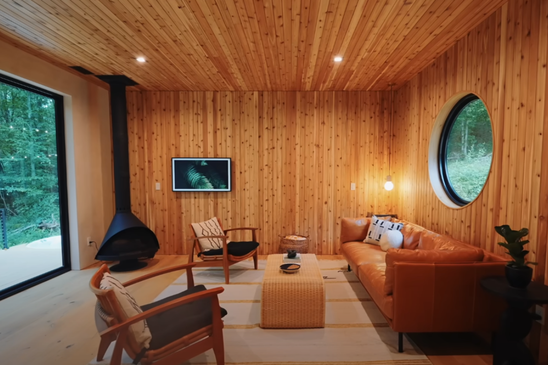 These Airbnb Homes Are Not What They Seem – Take a Look Inside and Be Amazed!