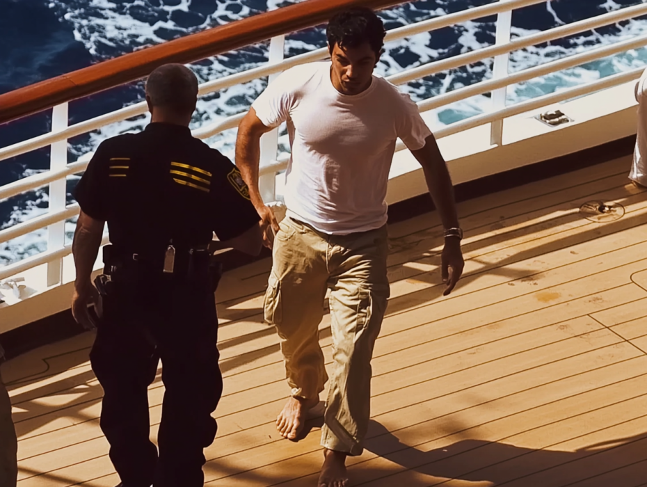 Caribbean Gang Boards Cruise Ship Right Before Departure - But Didn't Count on This Brave Veteran!