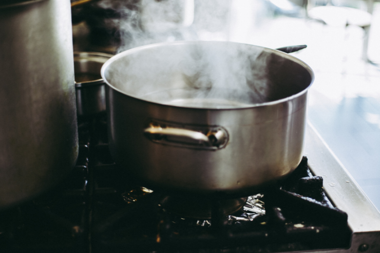 This is how you keep your pot from boiling over