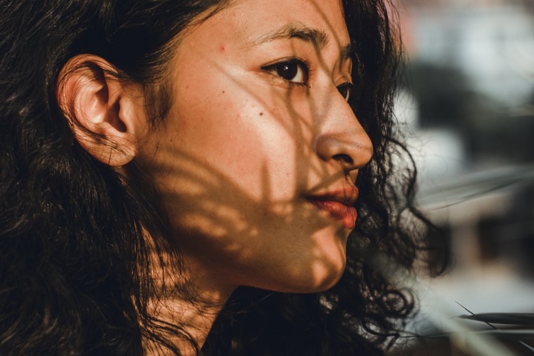 6 handy tricks to prevent shiny skin
