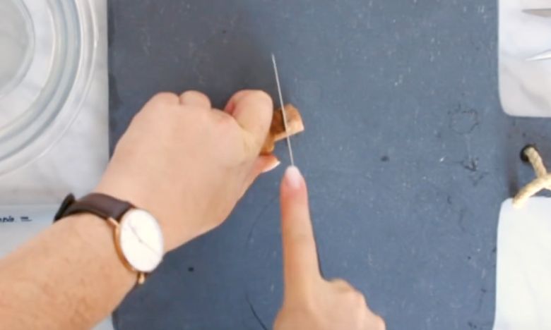Wow! Did you know you can make THIS out of a simple cork?