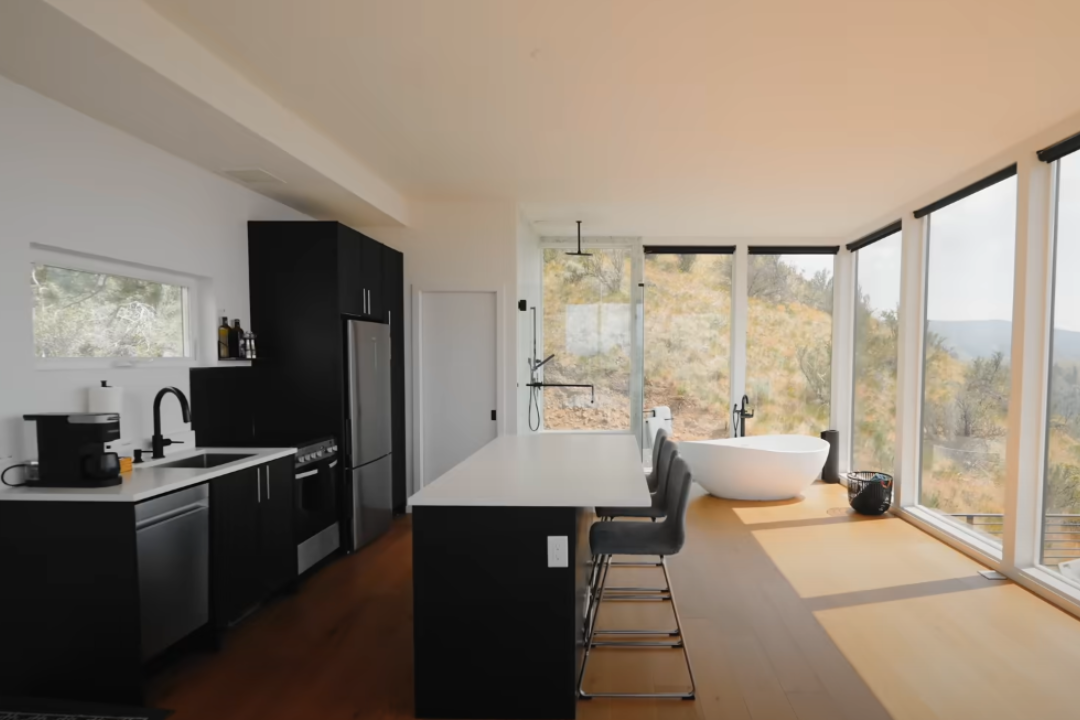 These Airbnb Homes Are Not What They Seem – Take a Look Inside and Be Amazed!