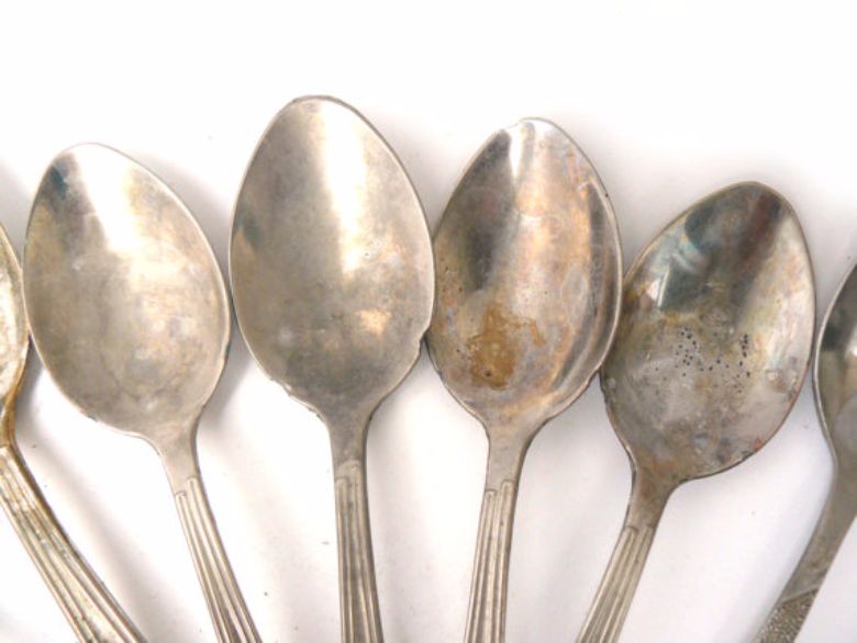 Is your cutlery covered in rust spots? With this trick they will be gone in no time!