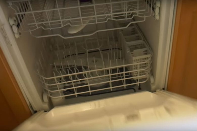 This is how to clean your dishwasher