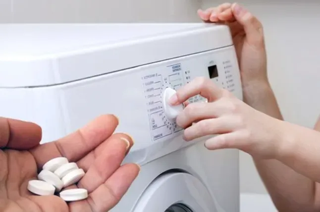 Using Aspirin to Help Brighten White Laundry