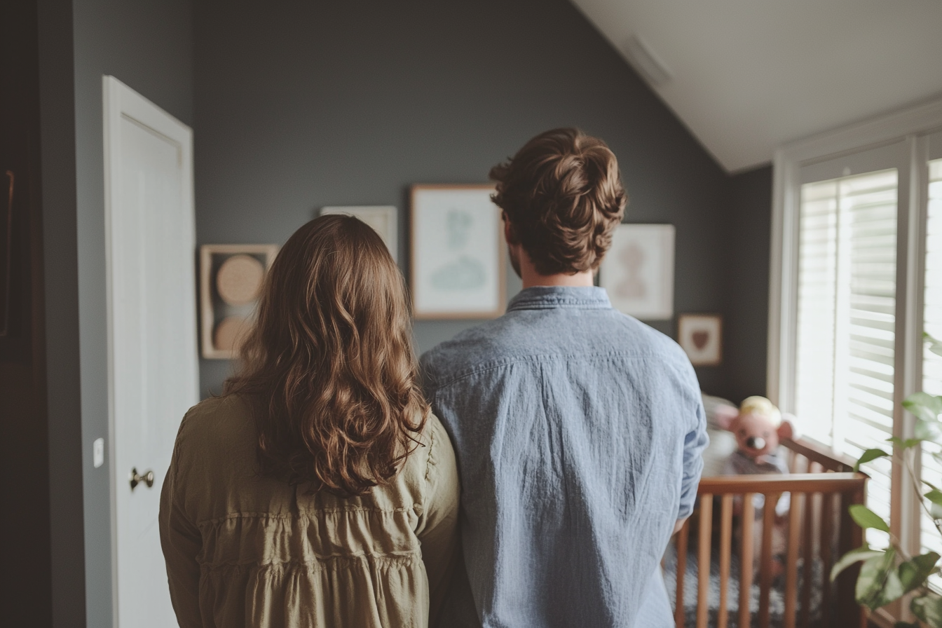 Man Goes for a ‘Walk’ Everyday– When Wife Follows Him, She Immediately Calls a Divorce Lawyer!