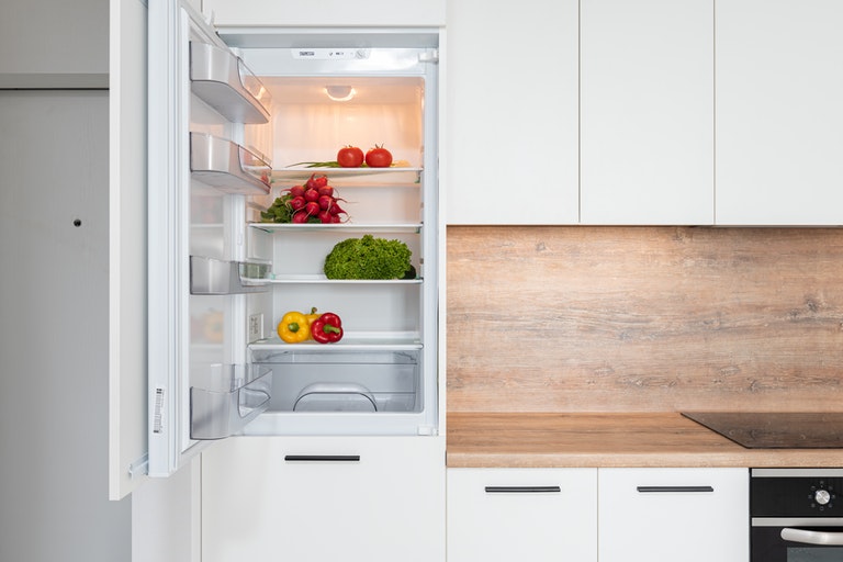 Why Health Freaks Never Throw Away Pineapple Peels (And Why You Shouldn't Either!)