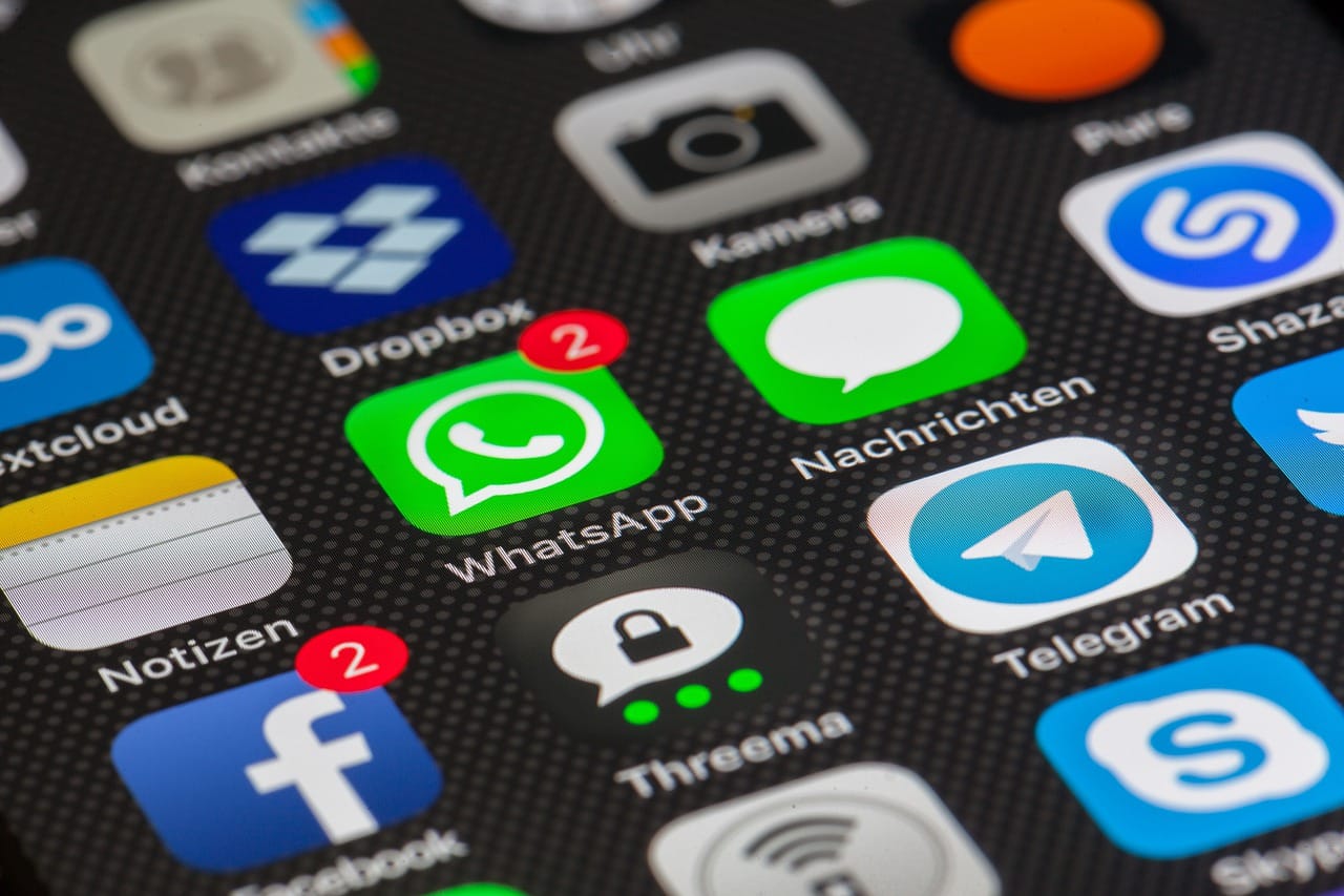 Ha! There's a way to read WhatsApp messages without opening them!