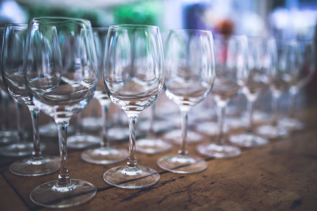 Are your wine glasses looking foggy? Cloudy glasses will be a thing of the past with this simple trick!