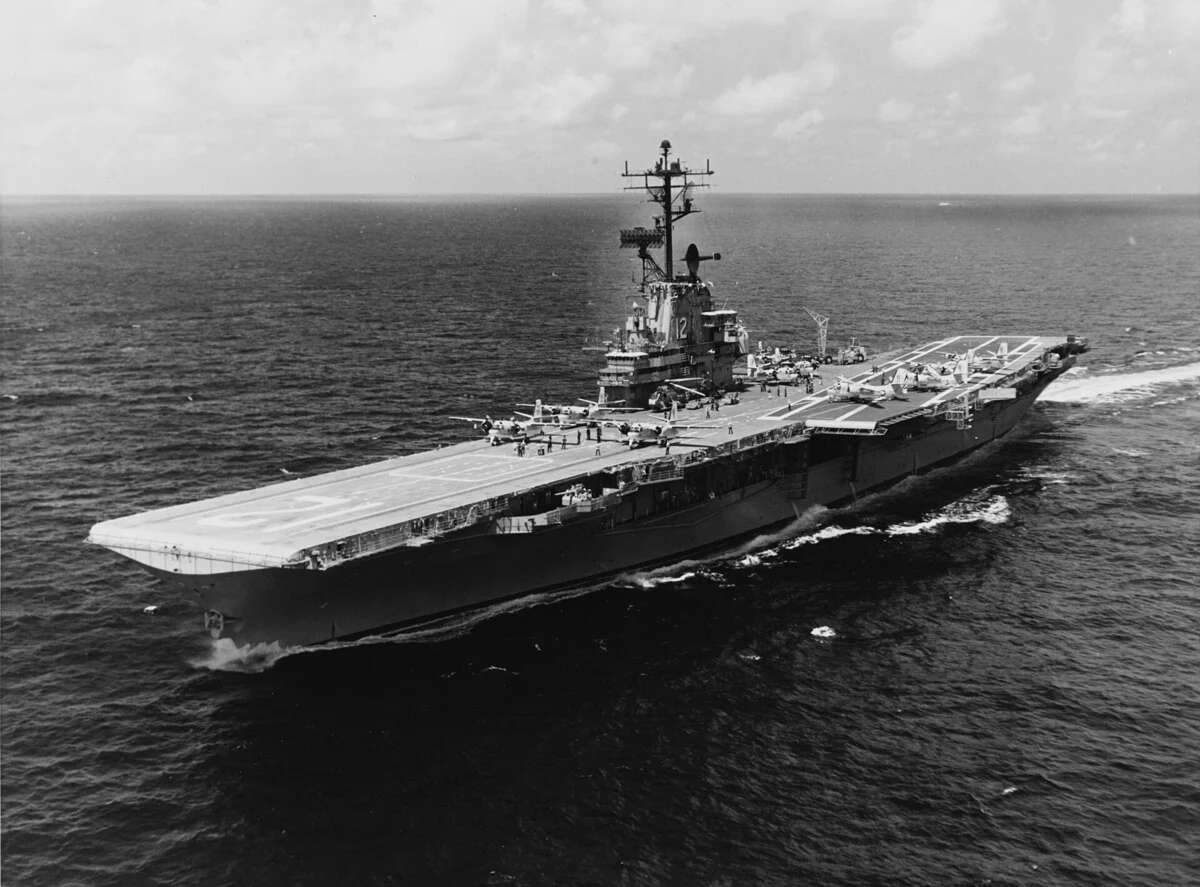 The U.S. Navy aircraft carrier USS Hornet (CVS-12) underway in the Gulf of Tonkin on 5 September 1967. Hornet, with assigned Carrier Anti-Submarine Air Group 57 (CVSG-57), was deployed to the Western Pacific and Vietnam from 27 March to 28 October 1967.