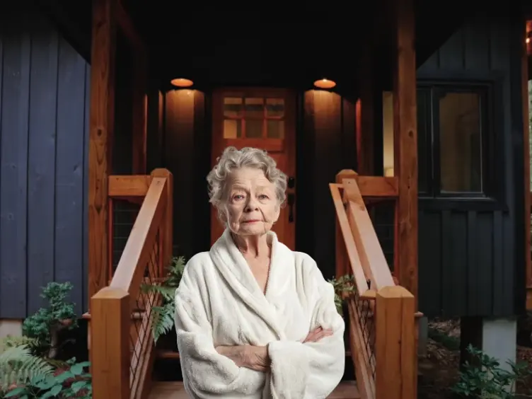 This 87-year-old lady is living in a house of only 290 sq. ft., but when you see the inside you’ll want to live there! 