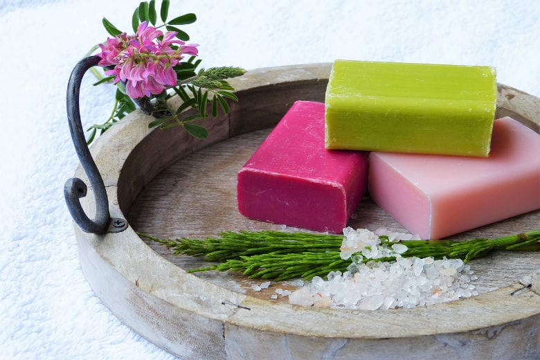 9 surprising things you can also use a bar of soap for