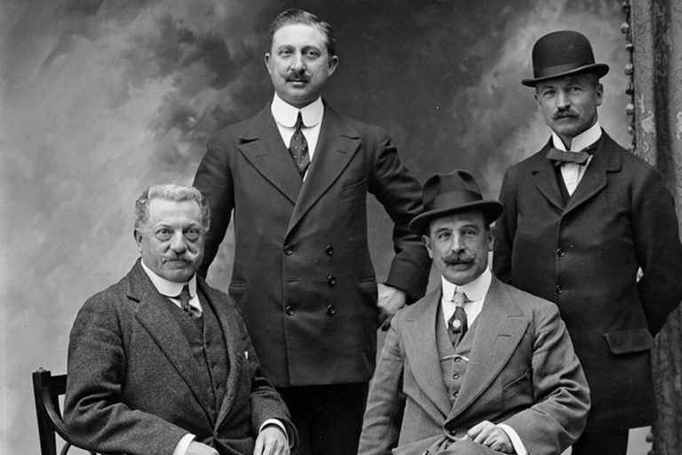 This Is What The Perfect Male Body Looked Like 100 Years Ago (And Every Decade After)