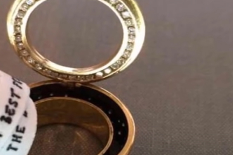 Woman in shock when her jeweler tells her about her mother’s old ring