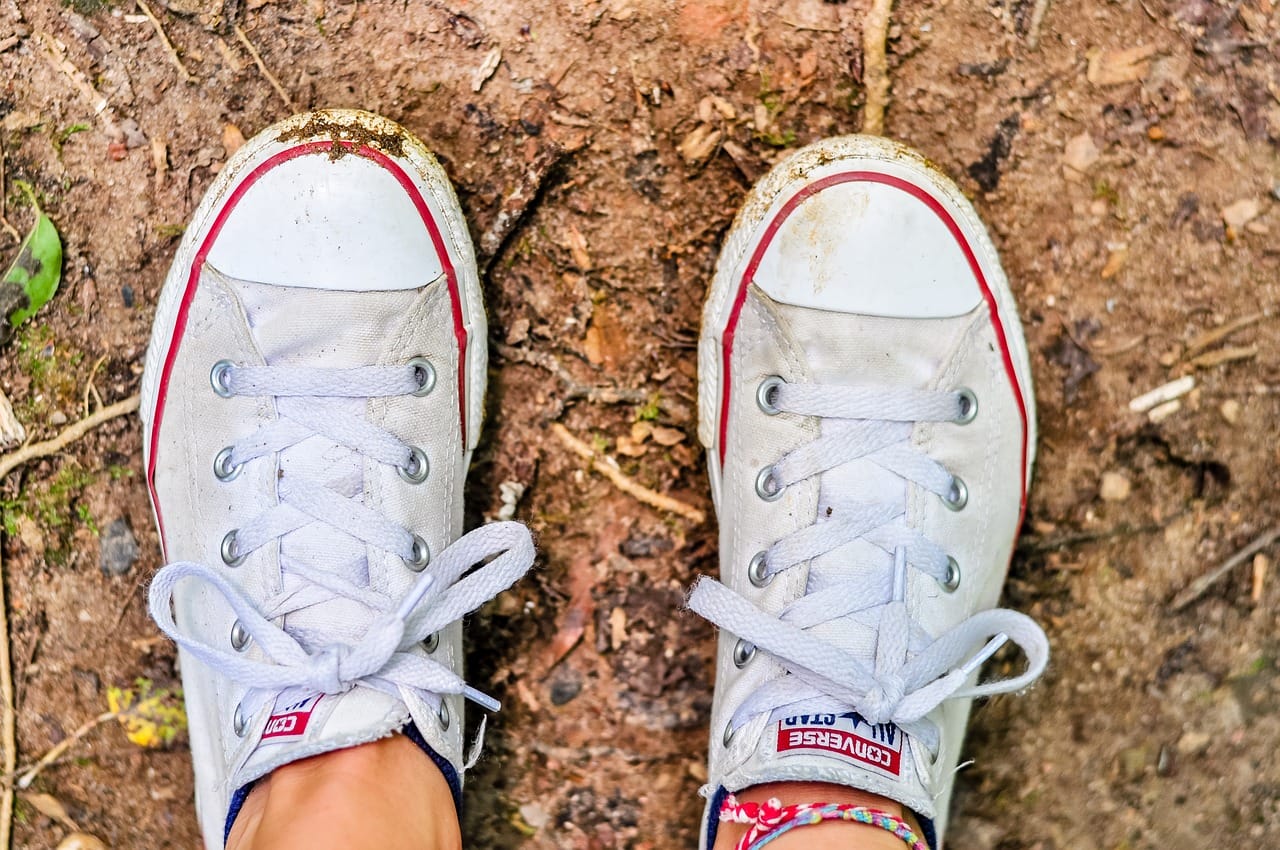 Been sweating in your shoes? This is how you get rid of those nasty smells!