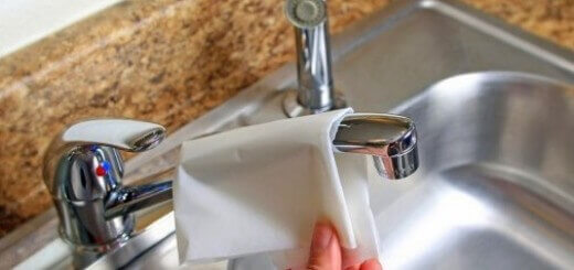 See what happens when he rubs a tap with a sheet of baking paper!