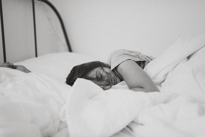 This is the sleeping hack soldiers use to fall asleep within 2 minutes