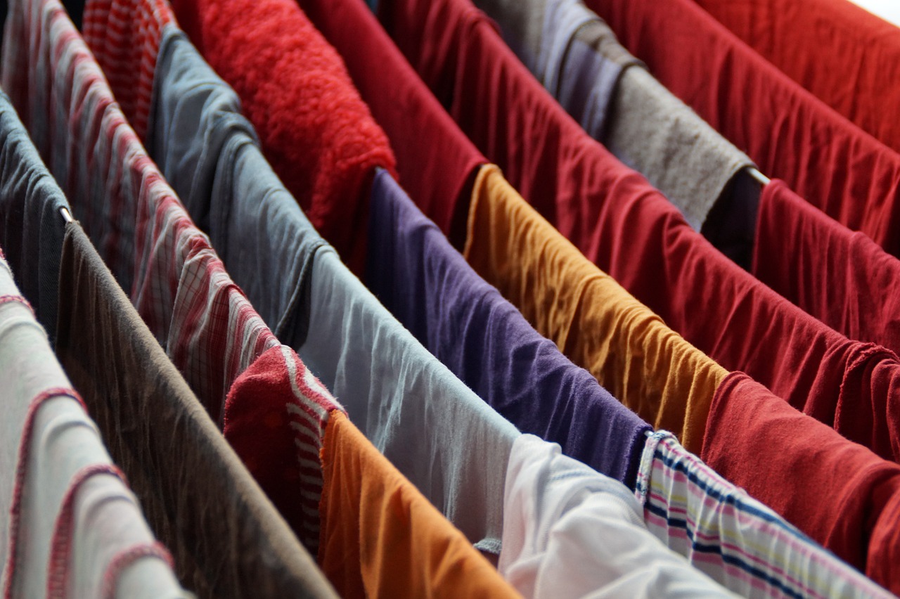 With this trick you won't get any wrinkles in your clothes when it's on the drying rack!