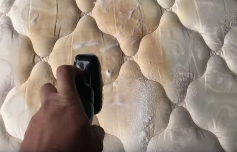Clean your mattress in three simple steps