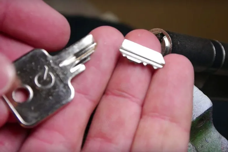 Remove your broken key from a lock without the help of a locksmith!