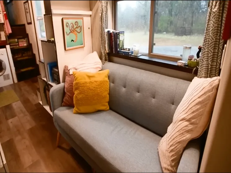 This Young Woman’s Tiny House Is a Masterpiece – The Inside Will Leave You Speechless!