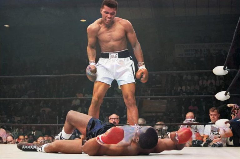 Famous And Iconic Historical Pictures - Colorized!