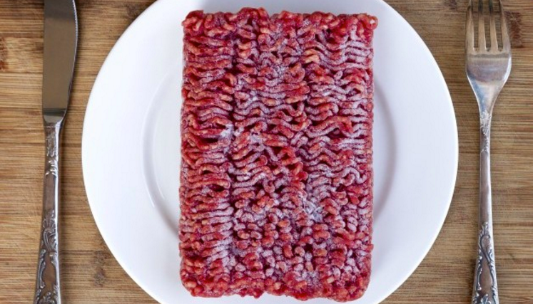 Forgot to defrost your meat on time? With this trick it can be done in a jiffy!