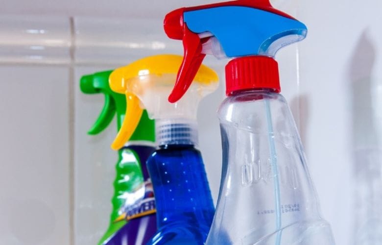 No need to buy cleaning agents: you can easily make them yourself